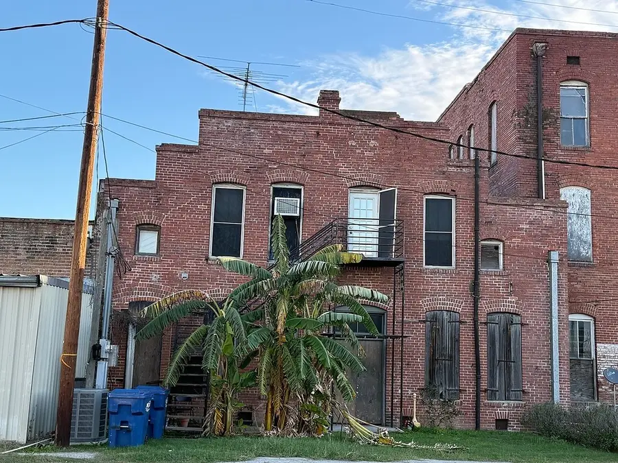 107 E Main Street, Eagle Lake, TX 77434 - Image #3