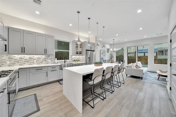 1205 E 28th Street, Houston, TX 77009