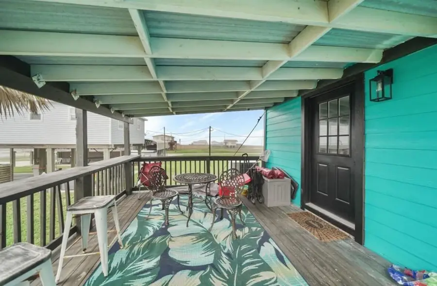 512 Texas Street, Surfside Beach, TX 77541 - Image #2