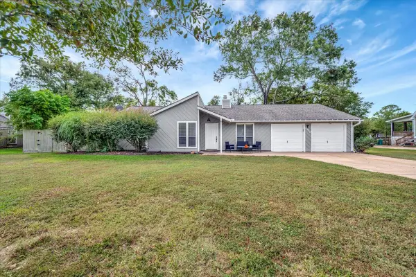 2610 Loganberry Circle, Seabrook, TX 77586