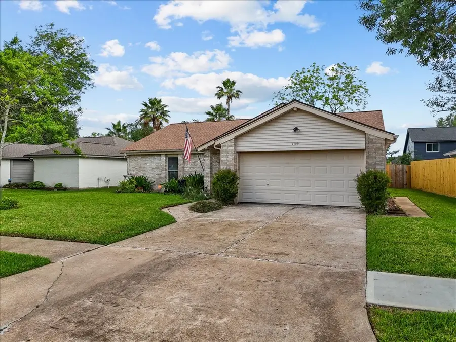 3109 Founders Green Circle, Pearland, TX 77581 - #3