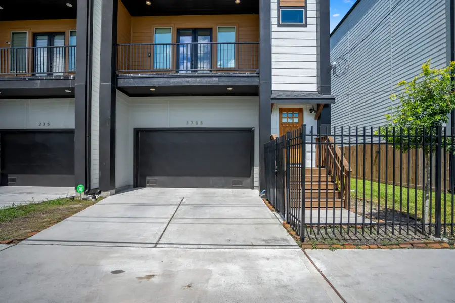 3705 Cortlandt Street, Houston, TX 77018 - Image #3