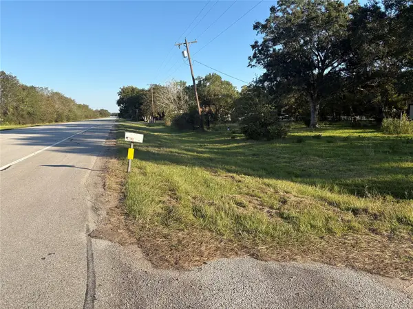 29156 Fm 1301 Road, West Columbia, TX 77486