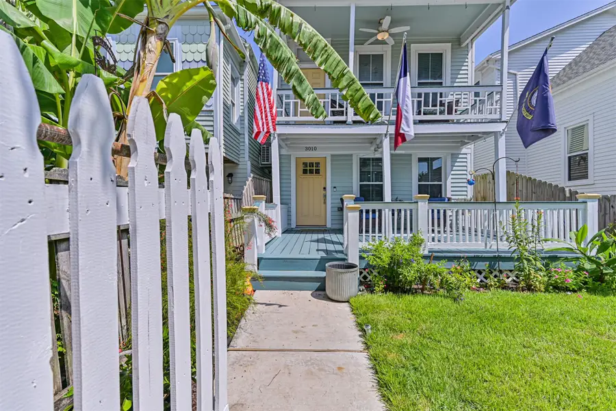 3010 Bernardo De Galvez Avenue, Galveston, TX 77550 - #3