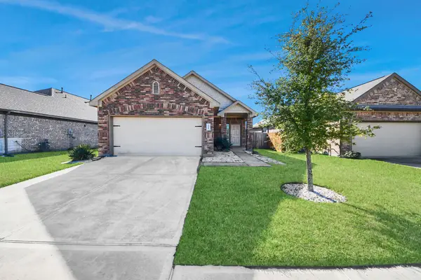 2335 Spring Hollow Drive, Baytown, TX 77521