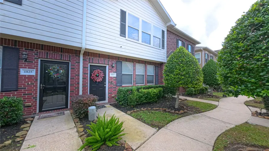 1823 Kemah Village Drive, Kemah, TX 77565 - Image #2