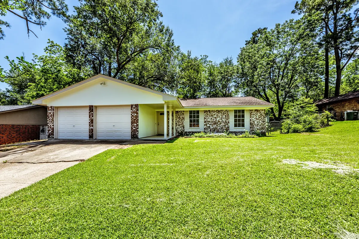 2615 Chimney Rock, Huntsville, TX 77320 - #1