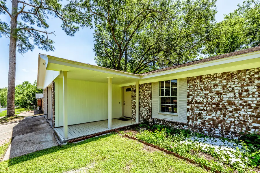 2615 Chimney Rock, Huntsville, TX 77320 - #3