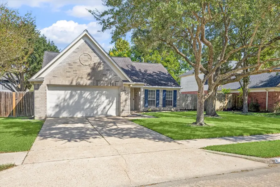 3909 Greenwood Drive, Pearland, TX 77584 - #2