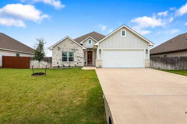401 Brazos Bend, Snook, TX 77879