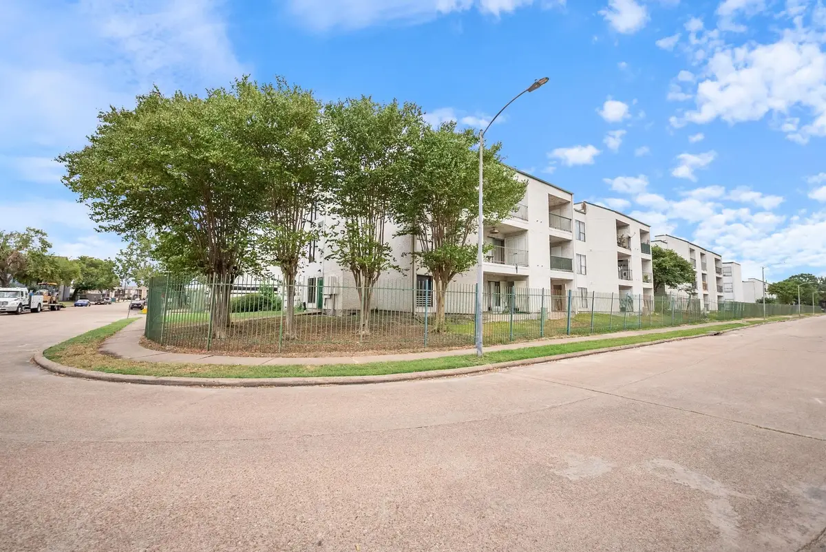 2818 S Bartell Drive #39, Houston, TX 77054 - #1