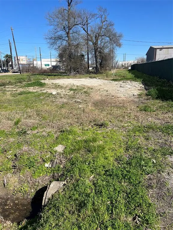 626 N 1st Street, La Porte, TX 77571 - Image #3