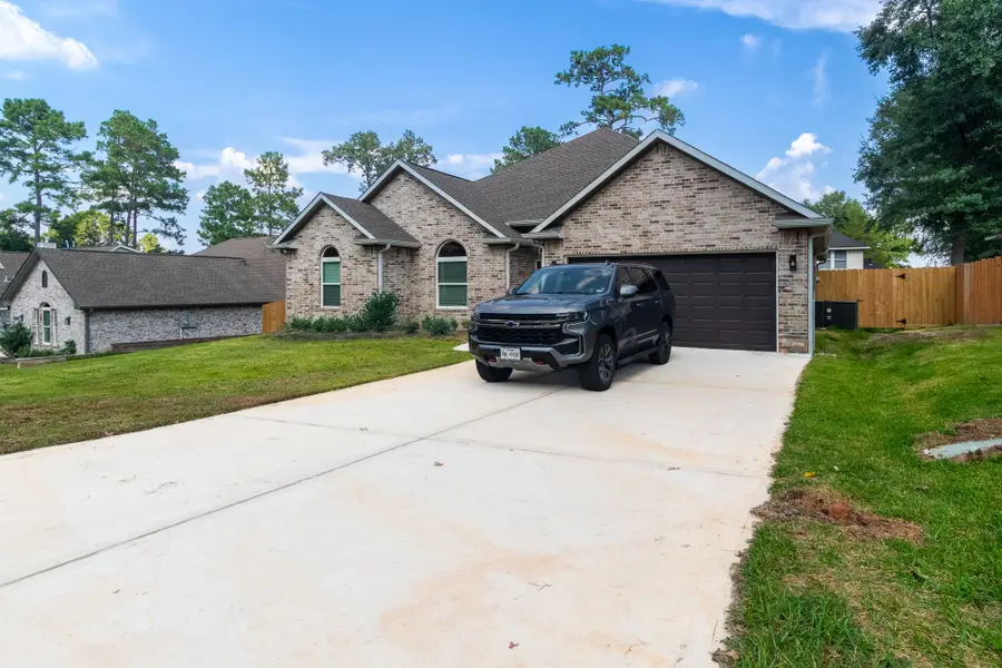 1460 River Oaks Drive, Huntsville, TX 77340 - Image #2