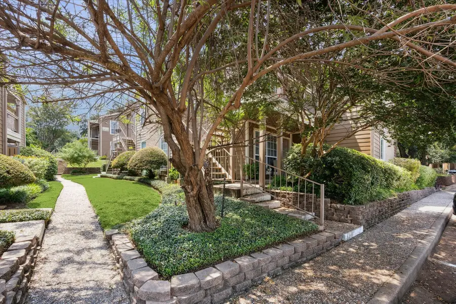 1880 White Oak Drive #109, Houston, TX 77009 - Image #2