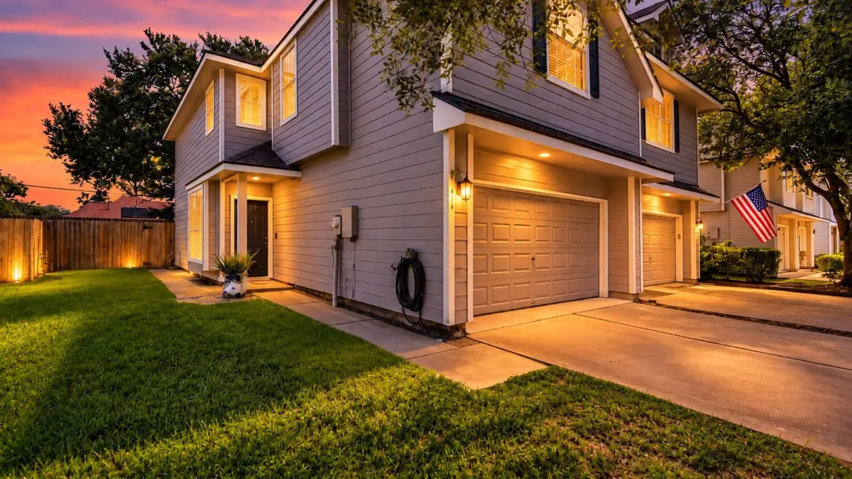 414 Folk Crest Lane, Dickinson, TX 77539 - #1