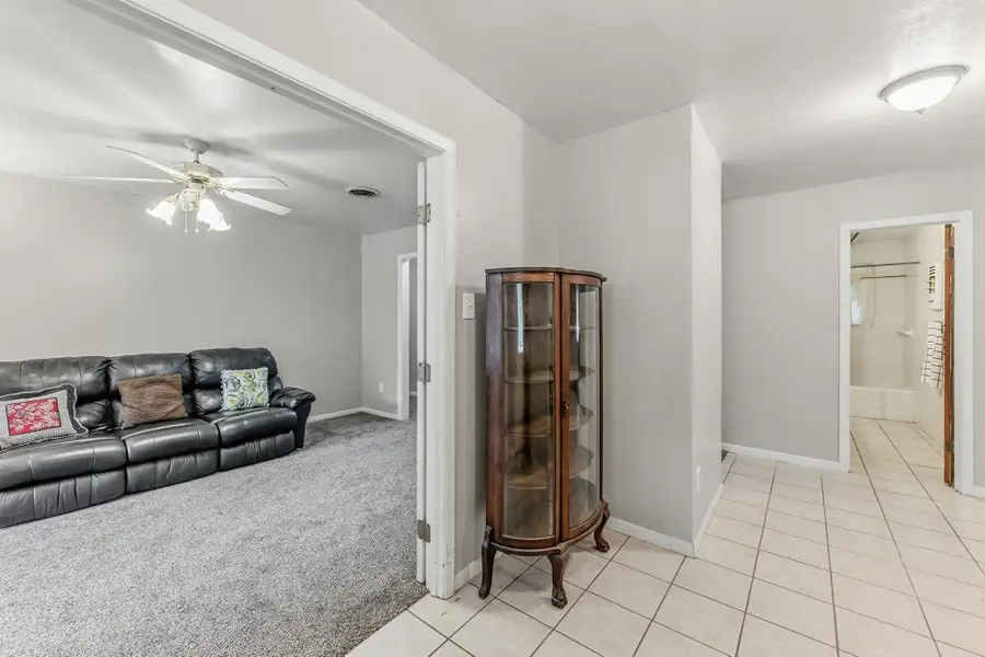 1207 21st Street, Huntsville, TX 77340 - #2