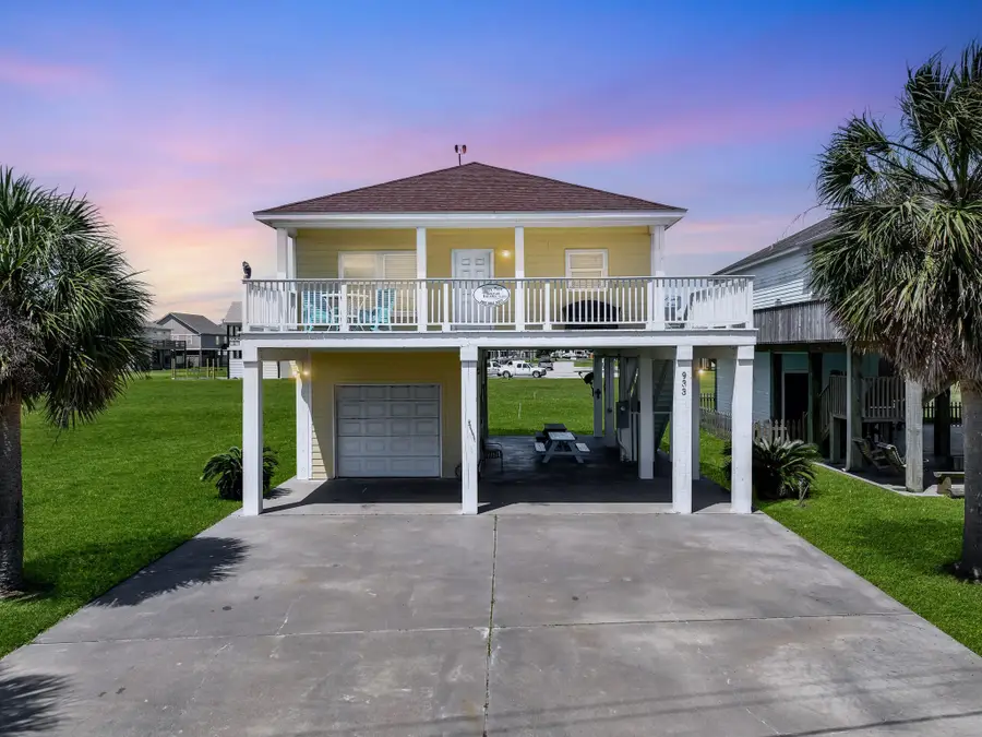 933 Westview, Crystal Beach, TX 77650 - Image #2