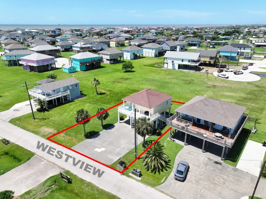 933 Westview, Crystal Beach, TX 77650 - Image #3