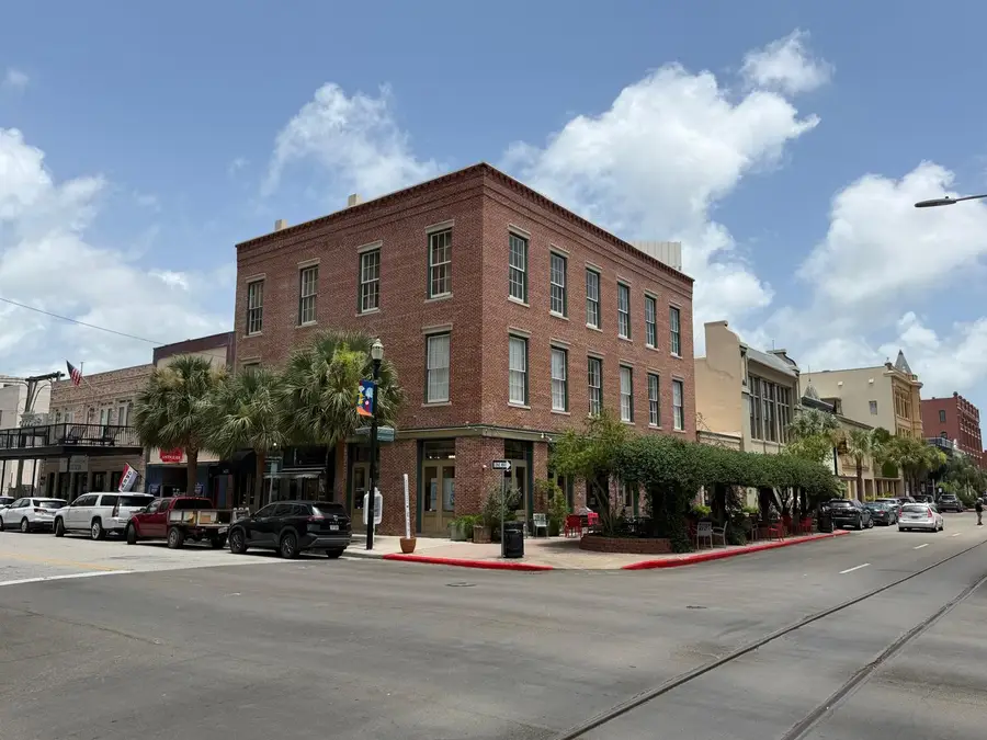 2208 Post Office Street #105, Galveston, TX 77550 - #2