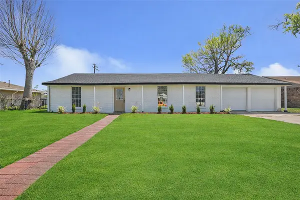 715 Pamela Drive, Baytown, TX 77521