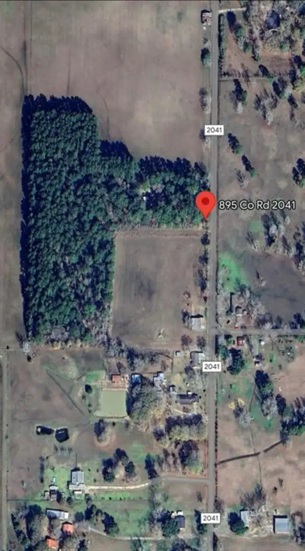 895 Of County Road 2041, Hull, TX 77564