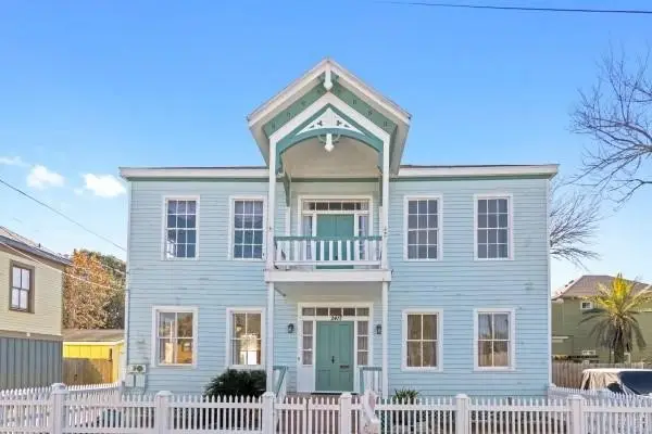 2417 Avenue M, Galveston, TX 77550