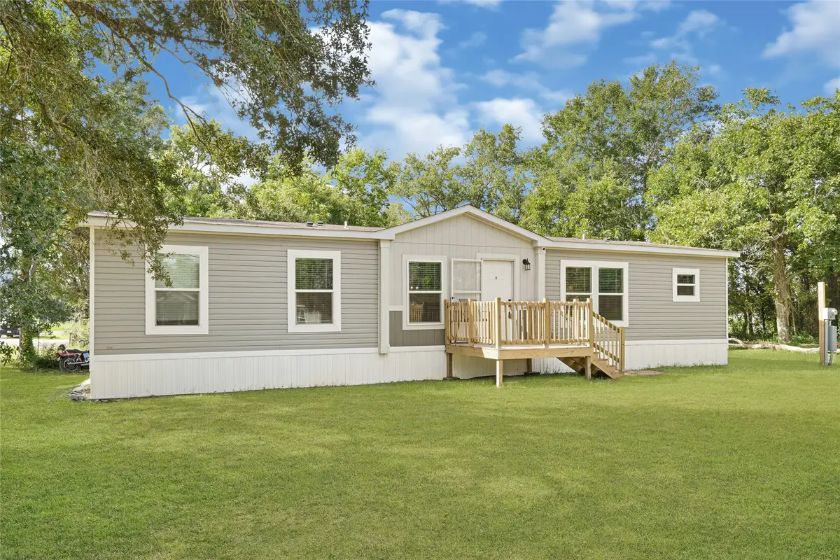 718 Main Street, Anahuac, TX 77514 - #1