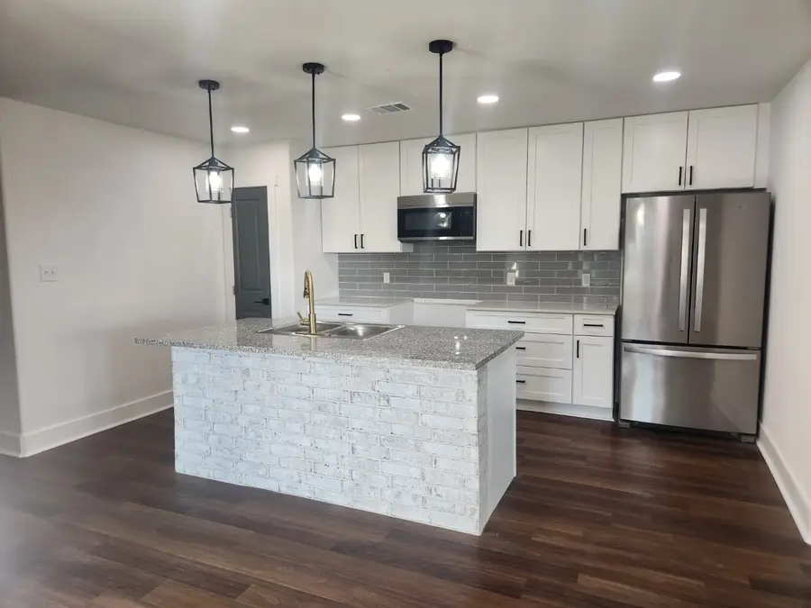 8009 Candor, Navasota, TX 77868 - #2