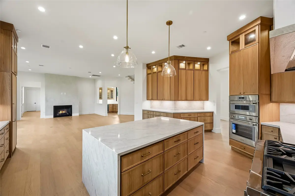 7907 S Villa Circle, Hilshire Village, TX 77055 - #1