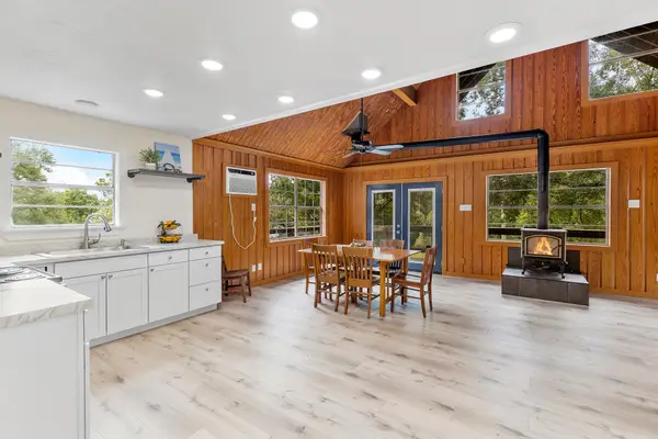 161 White Oak Street, Point Blank, TX 77364