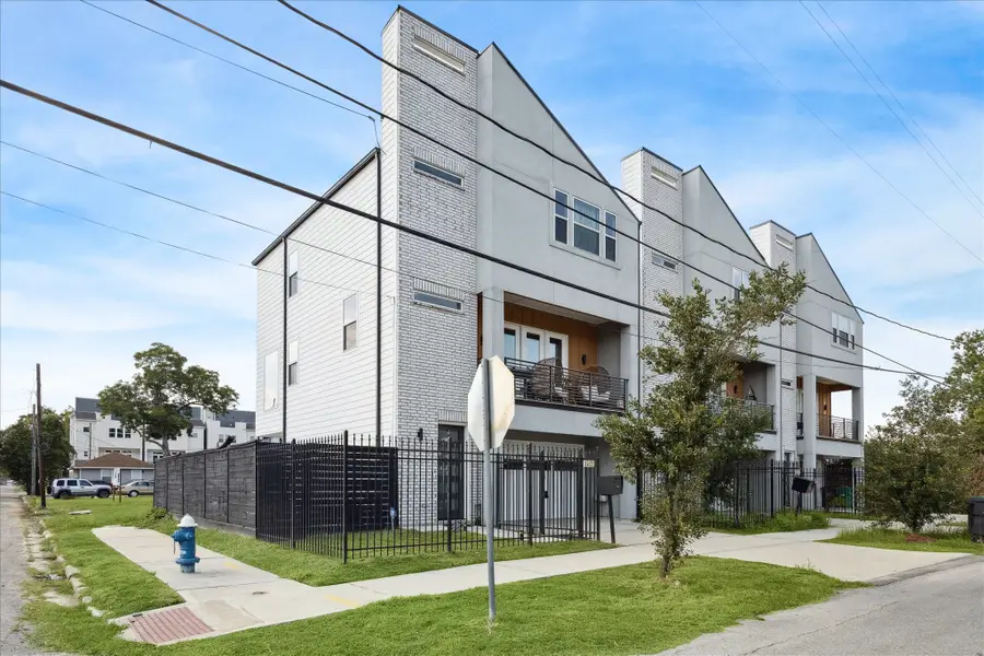 2422 Briley Street, Houston, TX 77004 - Image #3