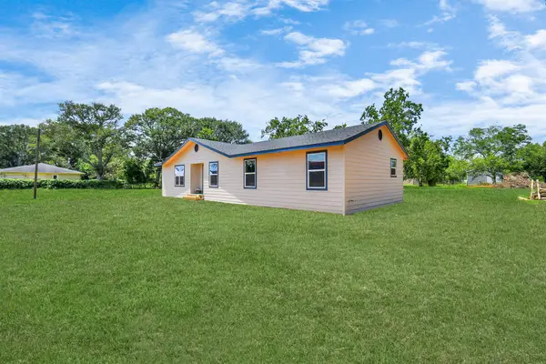 1030 San Felipe Road, Sealy, TX 77474