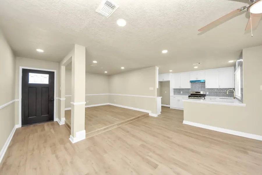 205 Cole Street, Webster, TX 77598 - #3