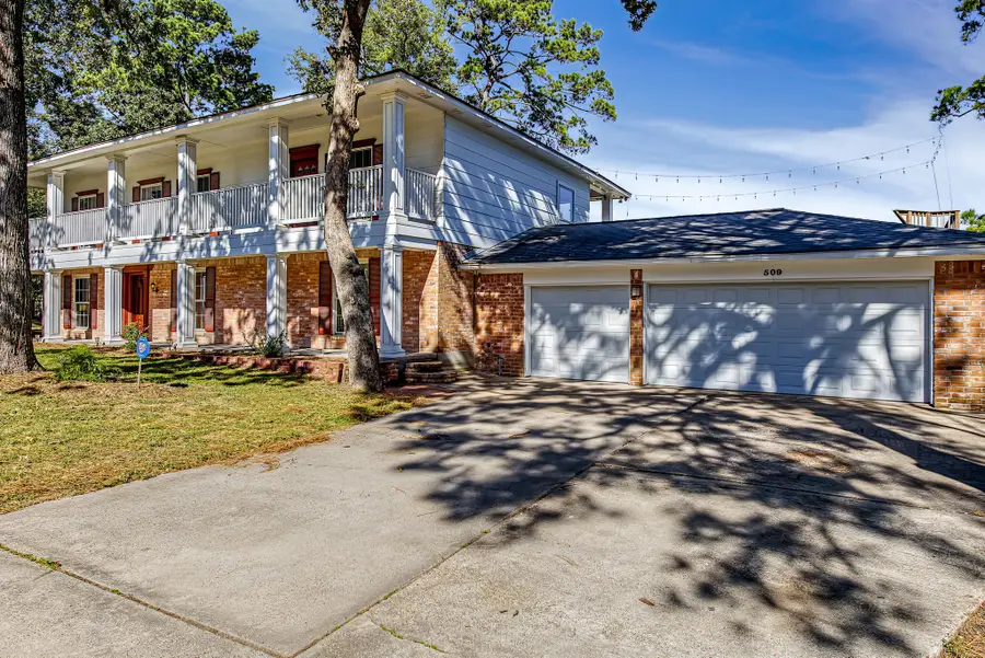 509 Brook Hollow Drive, Conroe, TX 77385 - #2