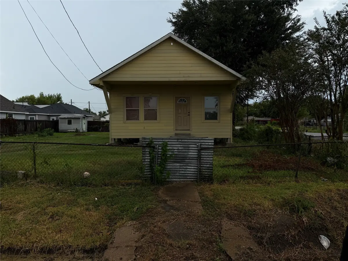 7999 Kenton Street, Houston, TX 77028 - #1