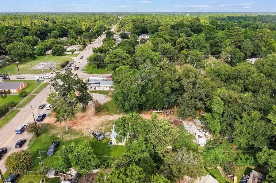 425 Silverdale Dr, Conroe, TX 77301 - #3