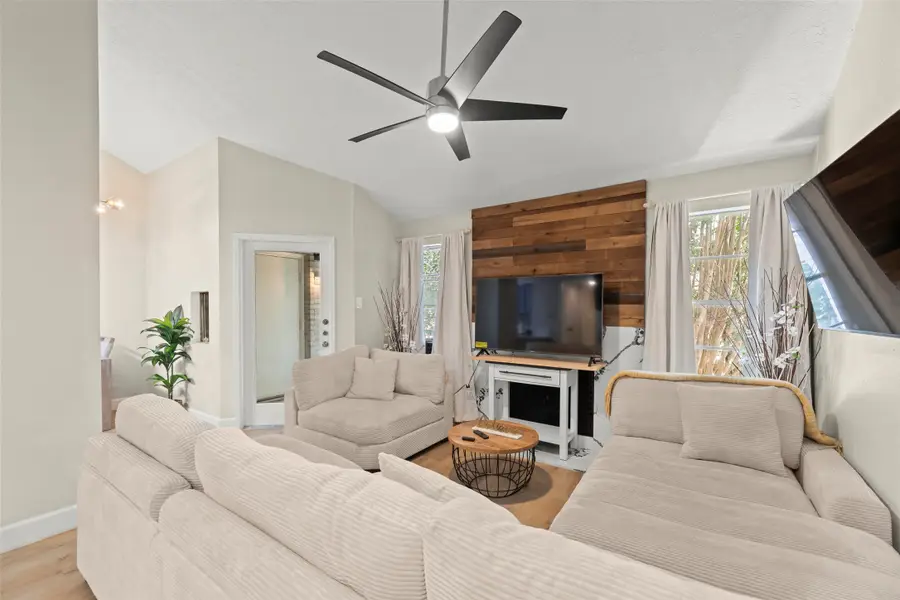 2021 Spenwick Drive #622, Houston, TX 77055 - Image #2