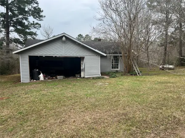 951 Lakeshore Drive, Cleveland, TX 77327