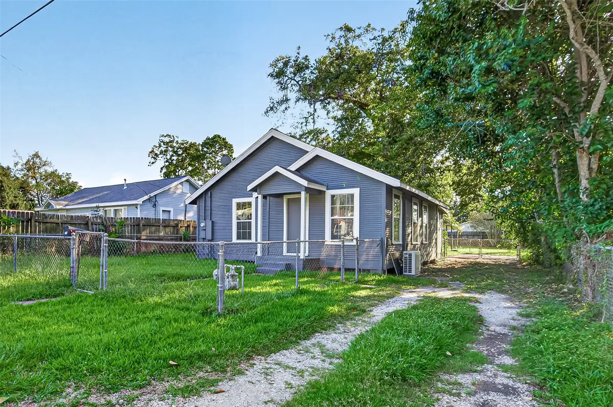 503 N Orange Street, Sweeny, TX 77480 - #1