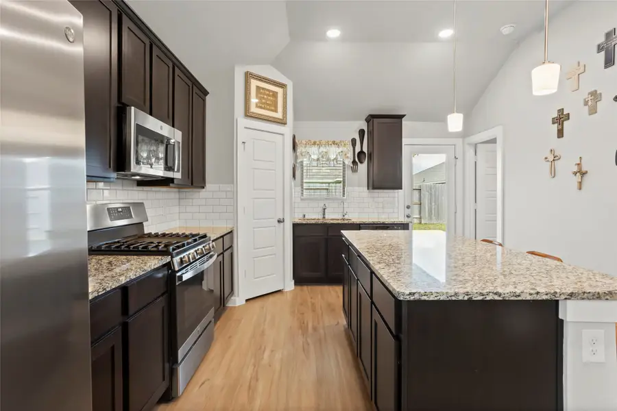 1185 Cavalry Junction Drive, Alvin, TX 77511 - Image #2