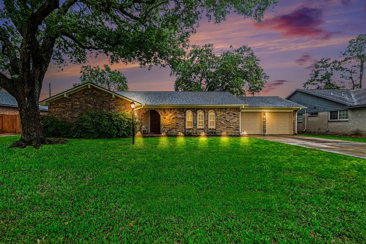 9942 Bayou Woods Drive, Baytown, TX 77521 - #1