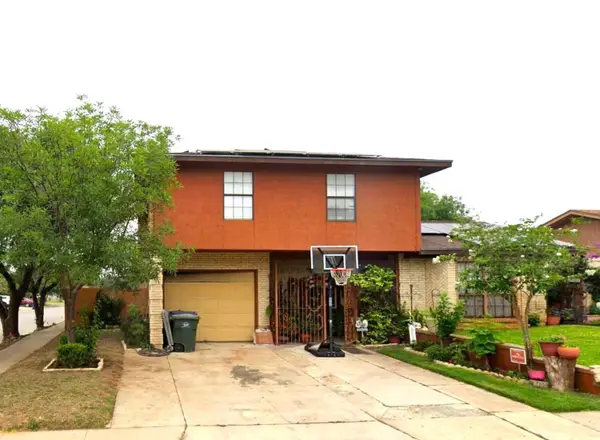 1502 Hemlock Drive, Laredo, TX 78041
