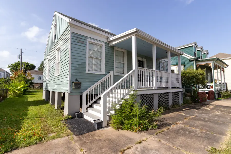 1415 Avenue K, Galveston, TX 77550 - Image #2