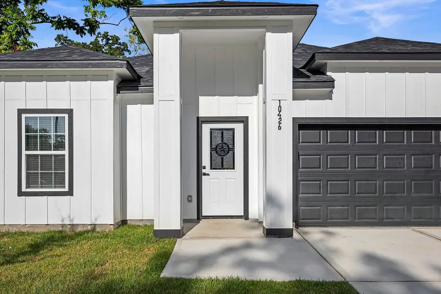 10426 Royal Oaks Drive, Houston, TX 77016 - #2