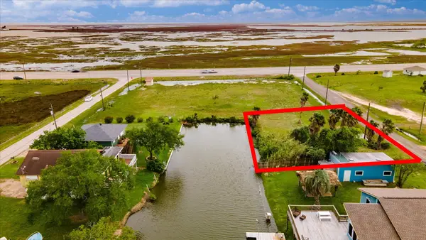 41&42 Beau Rue, Hitchcock, TX 77563