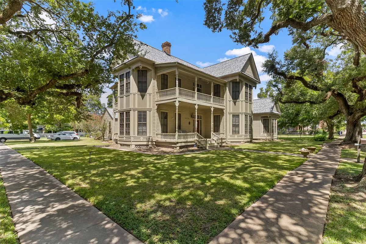 2420 Avenue H, Bay City, TX 77414 - #1