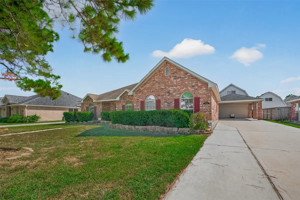 11406 Harris Avenue, Pearland, TX 77584 - Image #1