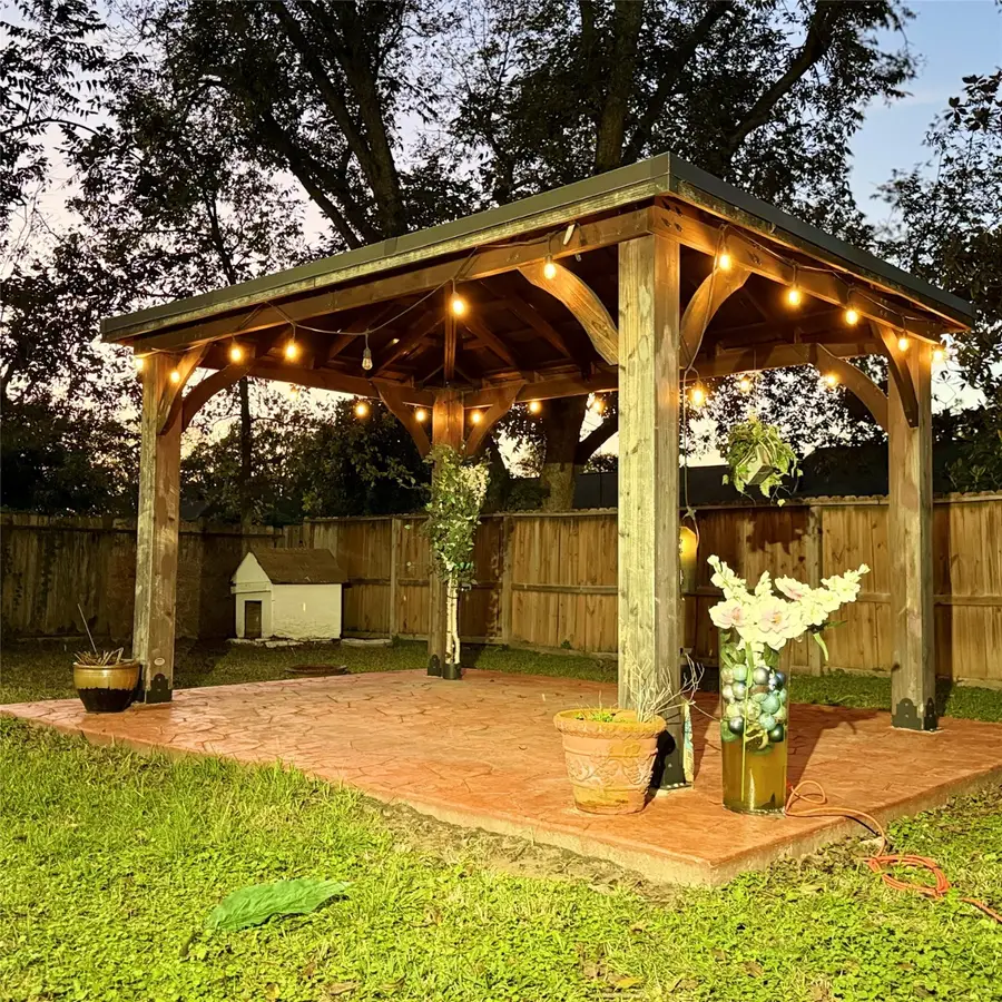 6406 Tall Willow Drive, Houston, TX 77088 - Image #3