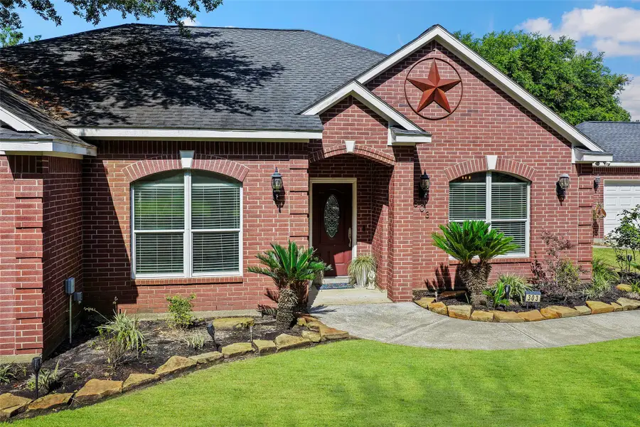 303 Beaumont Drive, Magnolia, TX 77354 - #2