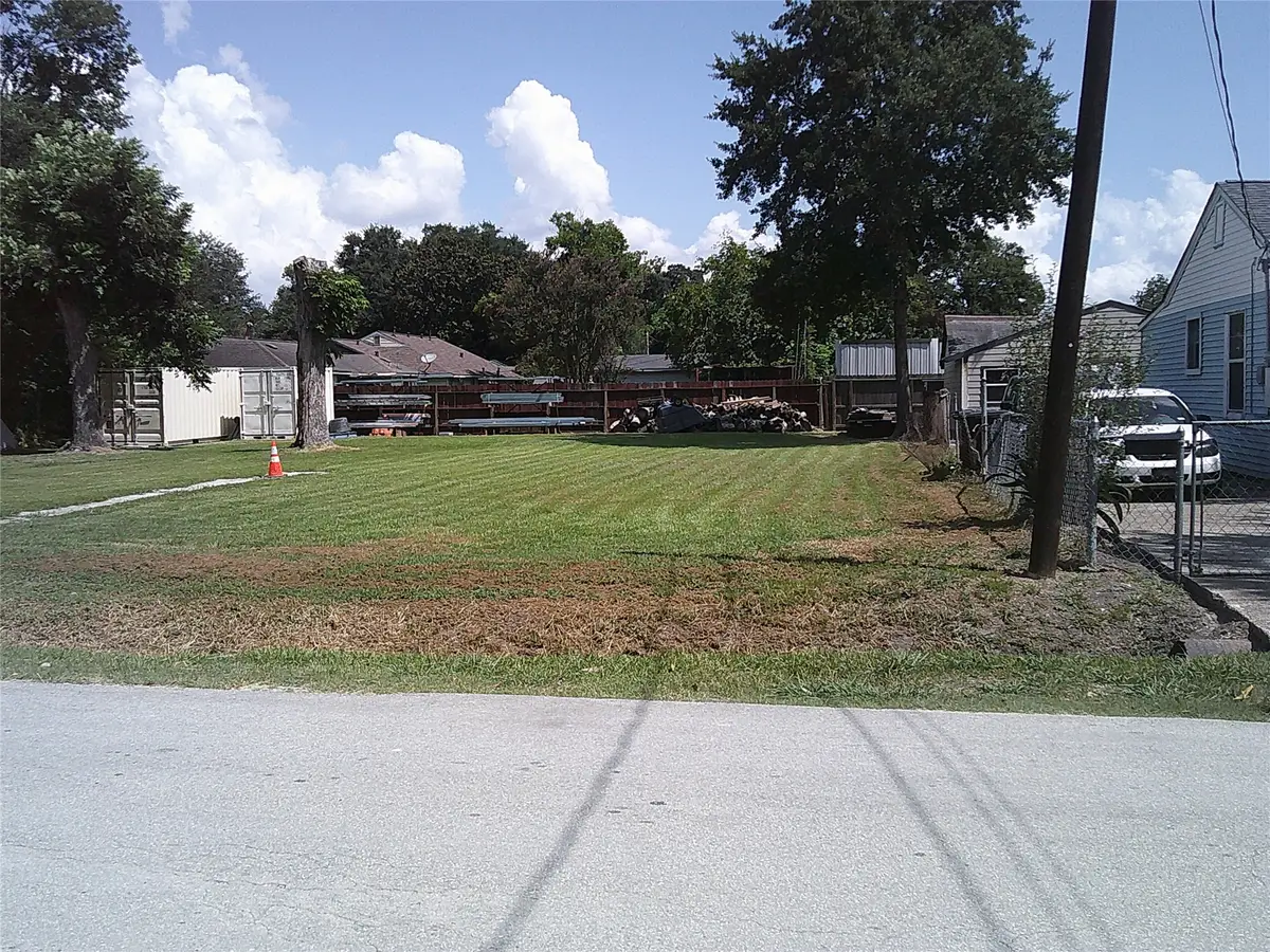63 De Boll Street, Houston, TX 77022 - #1